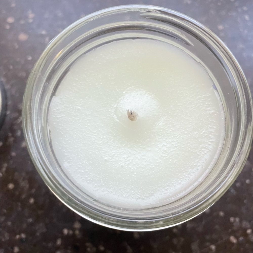 Gardenia Spa Ritz Carlton Candles 10oz. - Picture 2 of 7